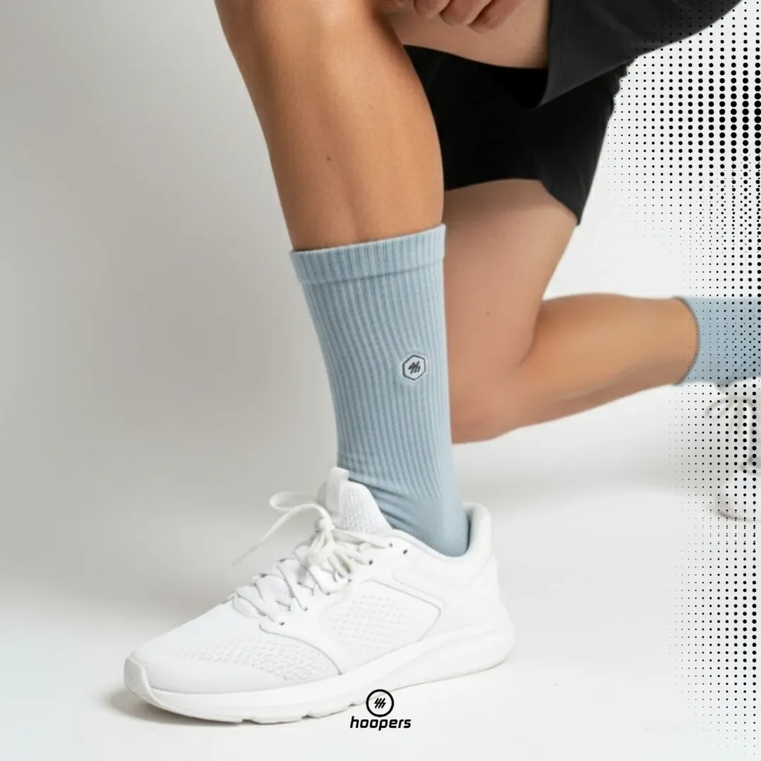 Kaos Kaki Basket dari @hoopers.indonesia ini yang jadi favourite. Triple Set Series (Hitam, Put (4)