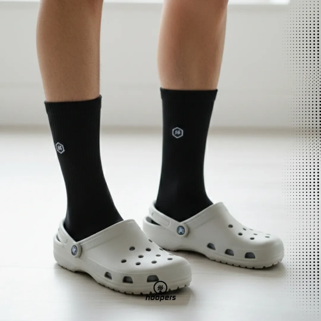 Kaos Kaki Basket dari @hoopers.indonesia ini yang jadi favourite. Triple Set Series (Hitam, Put